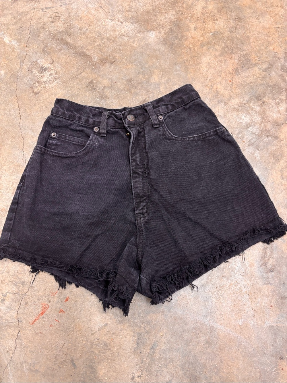Vintage 90s L.E.I. High Waisted Black Denim Shorts Frayed Hem Womens 9 Goth Y2K